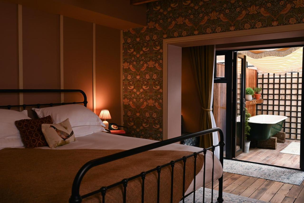 טמפלפטריק The Rabbit Hotel & Retreat מראה חיצוני תמונה