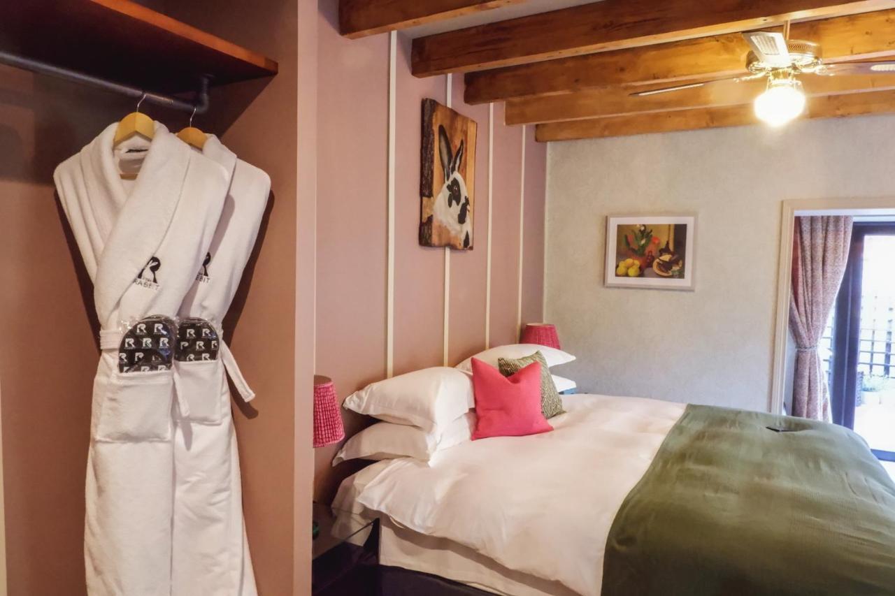טמפלפטריק The Rabbit Hotel & Retreat מראה חיצוני תמונה