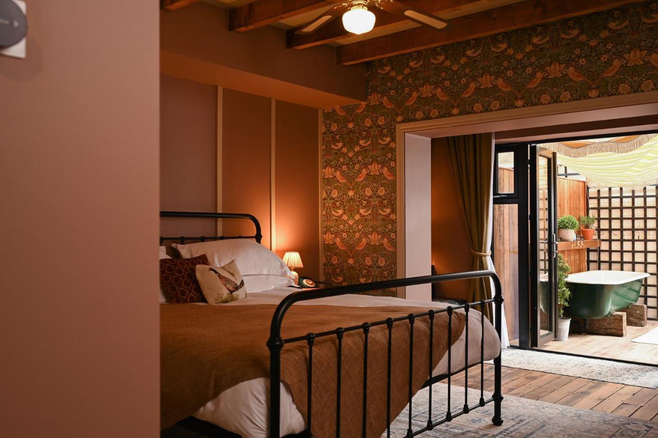 טמפלפטריק The Rabbit Hotel & Retreat מראה חיצוני תמונה