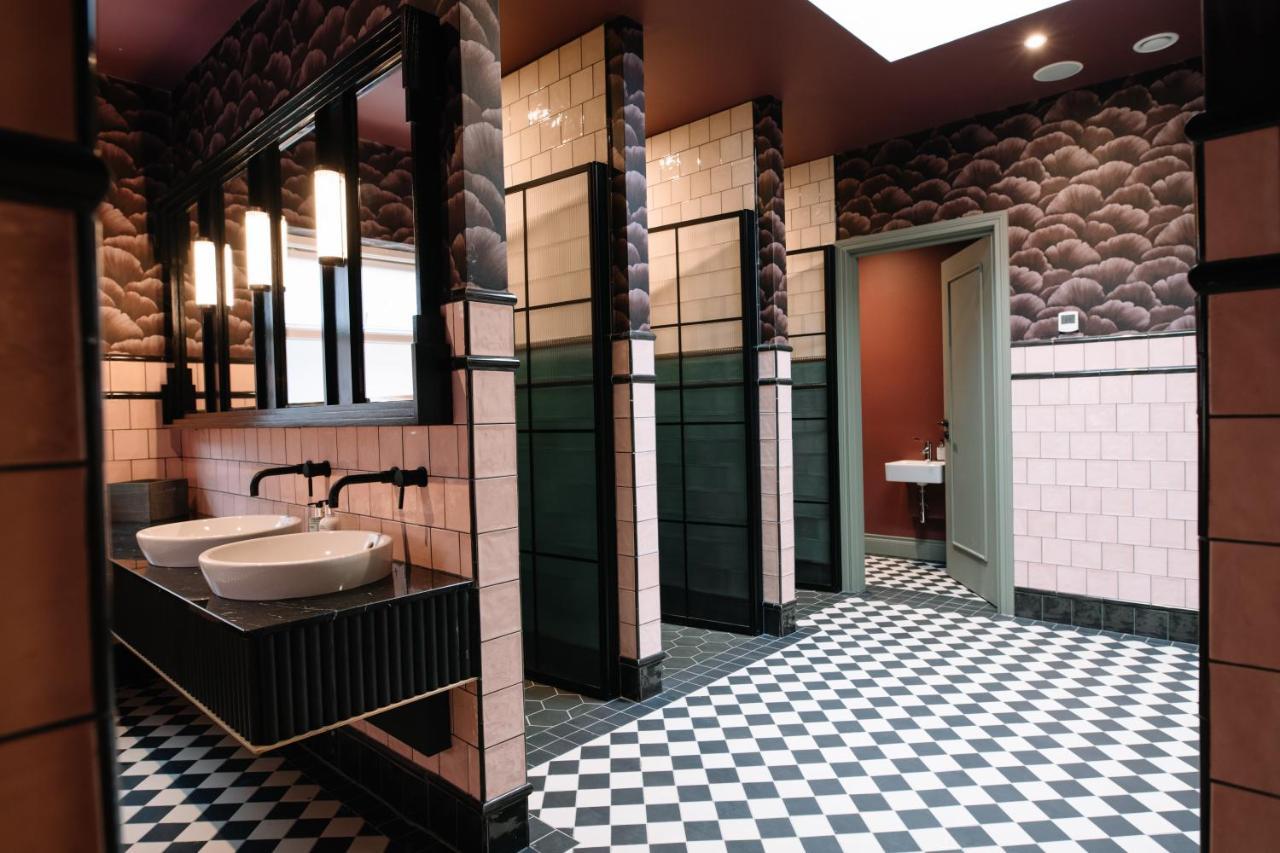 טמפלפטריק The Rabbit Hotel & Retreat מראה חיצוני תמונה