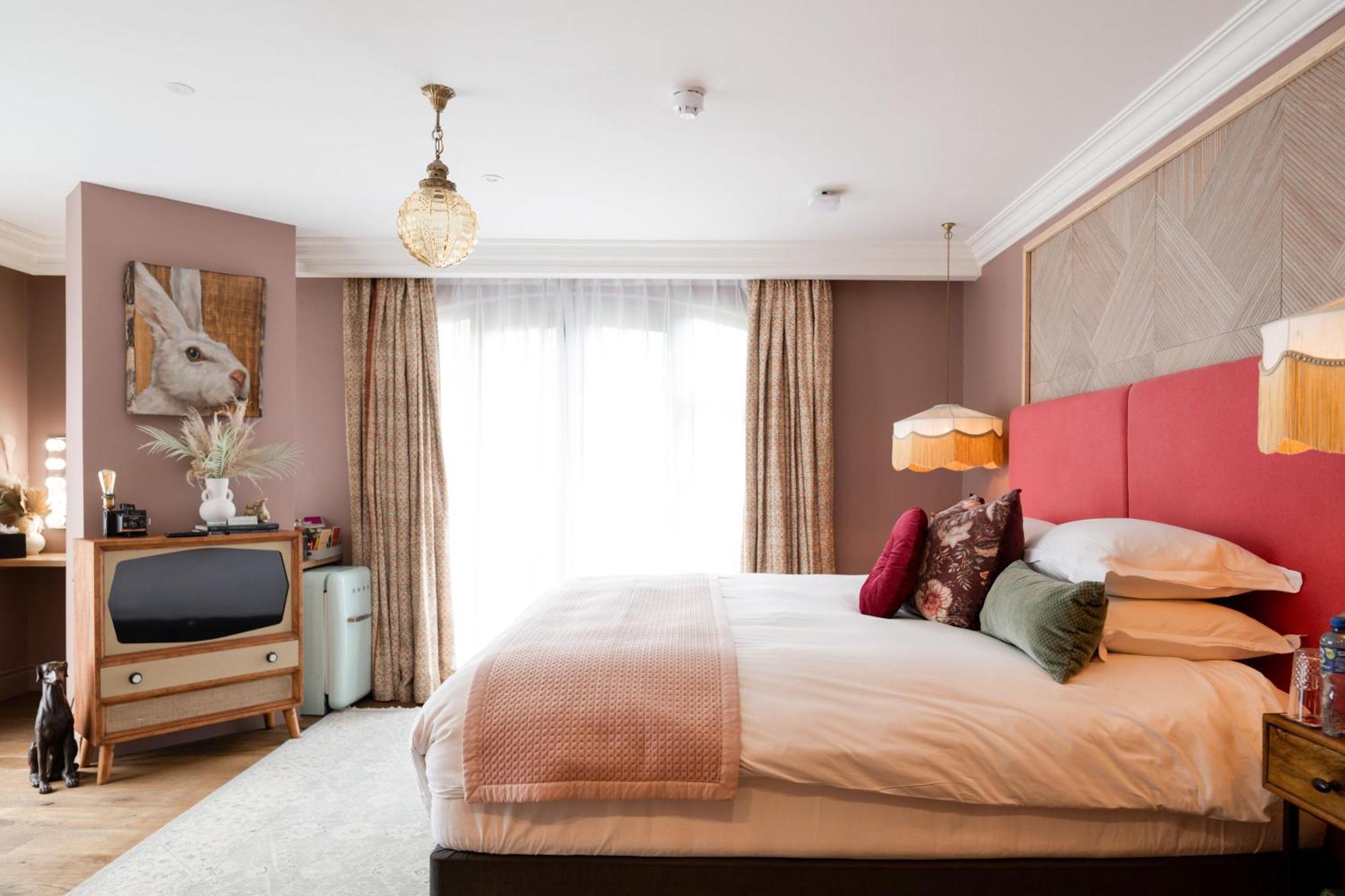 טמפלפטריק The Rabbit Hotel & Retreat מראה חיצוני תמונה