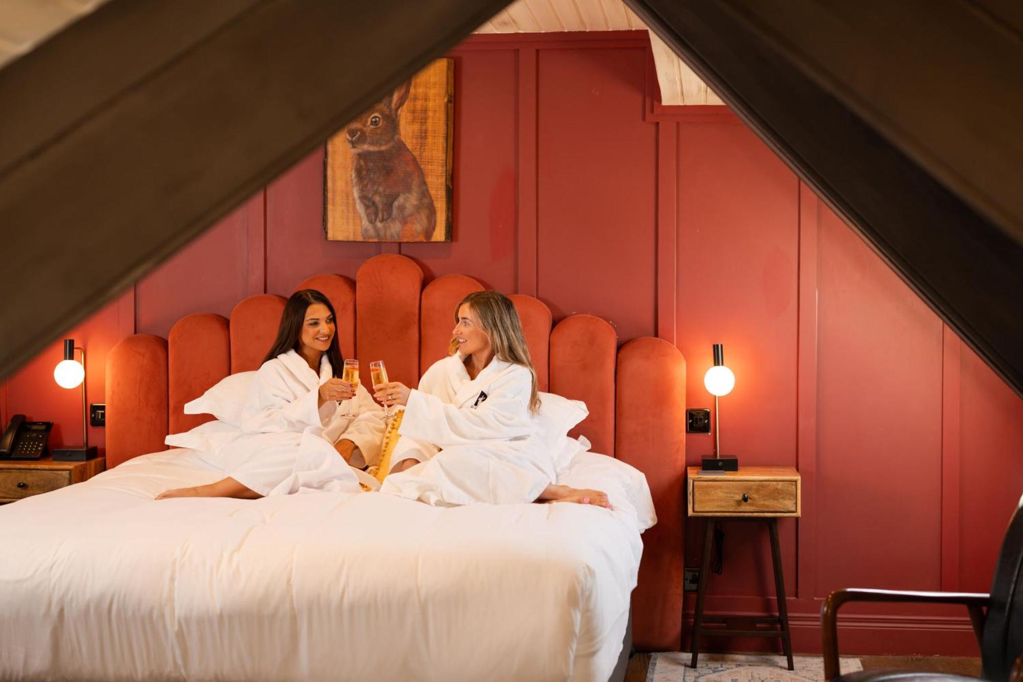 טמפלפטריק The Rabbit Hotel & Retreat מראה חיצוני תמונה